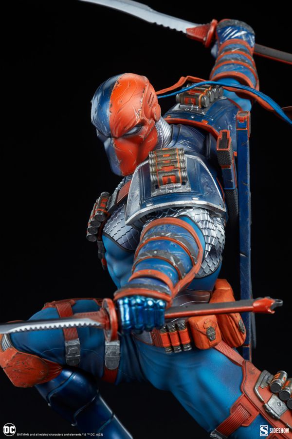 DC Comics - Deathstroke Premium Format Statue [Sideshow Collectibles]